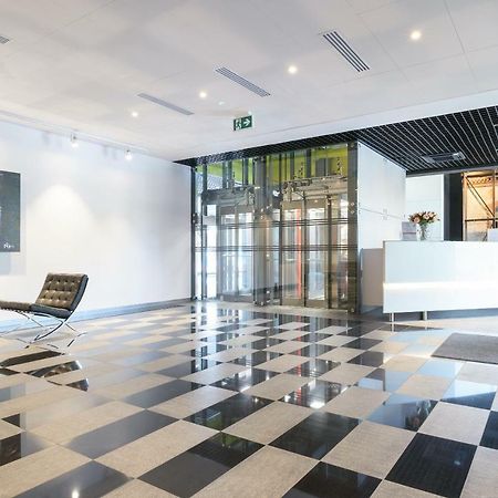 Perfectely Located Stay With Free Parking Poznan Exterior photo