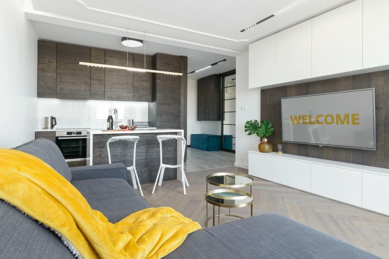 Perfectely Located Stay With Free Parking Poznan Exterior photo